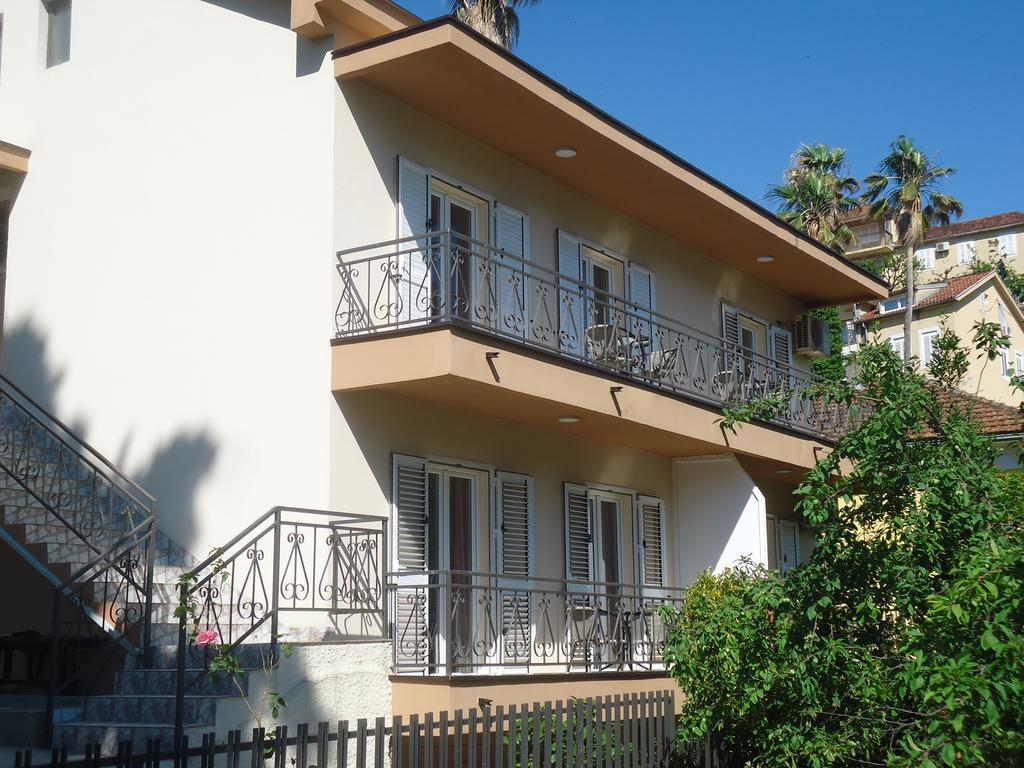 Apartments Forte Mare Herceg Novi Exterior foto